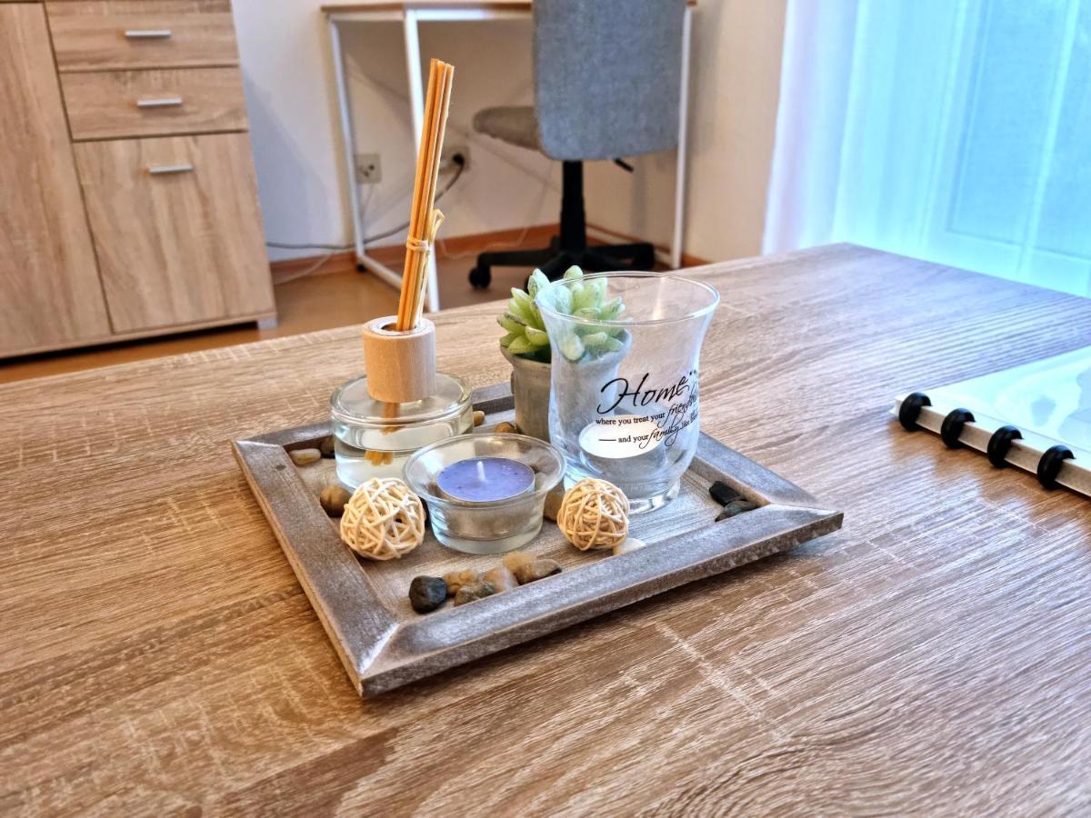 BRISE Business Apartment nahe Leipziger Messe - Porsche - BMW - DHL - WLAN - Parkplatz - business travelers only Exterior foto